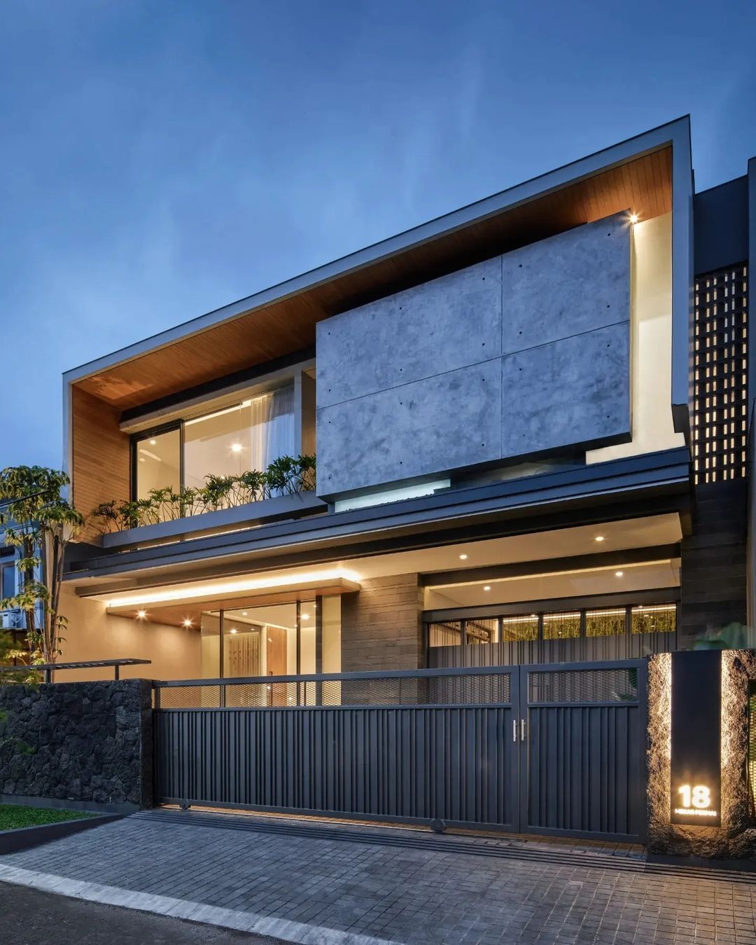 Modern house architecture design in Bhopal by AMR BuildTech – space optimization